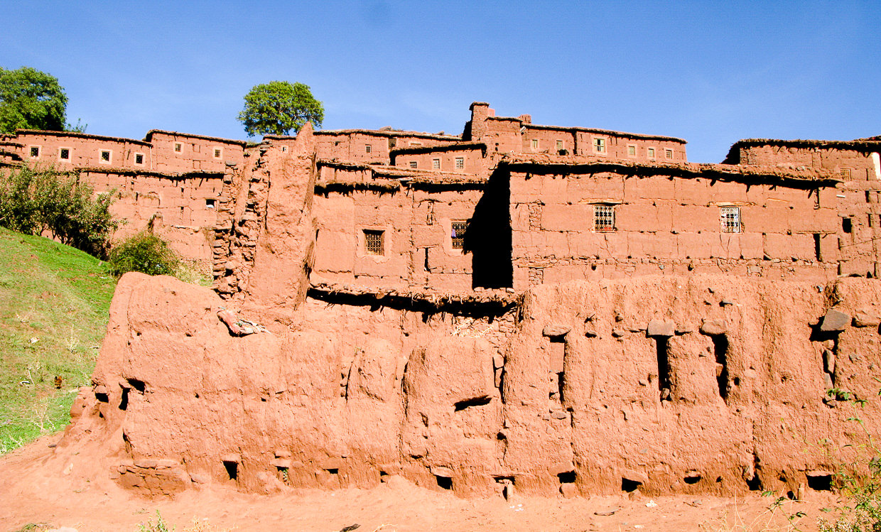 Adobe houses in Tirsal